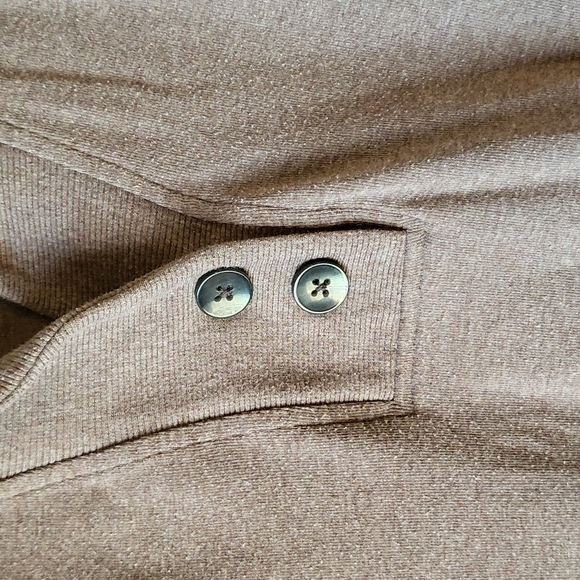 Sweater - Picture 3 of 5